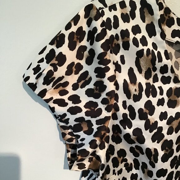 White House Black Market Satin Scoop Neck Leopard Print Top Size M - Picture 11 of 13